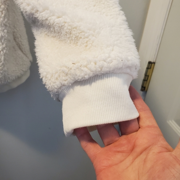 Cuddly cozy sherpa coat - Picture 3 of 3